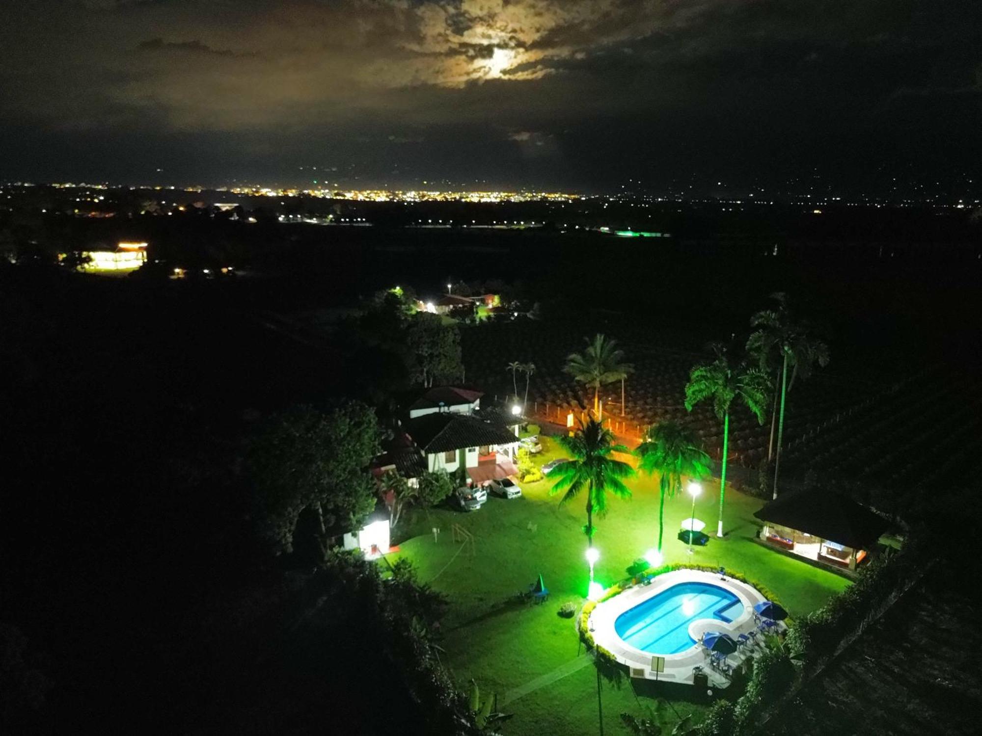 Finca Hotel Los Cocos Montenegro Exterior photo